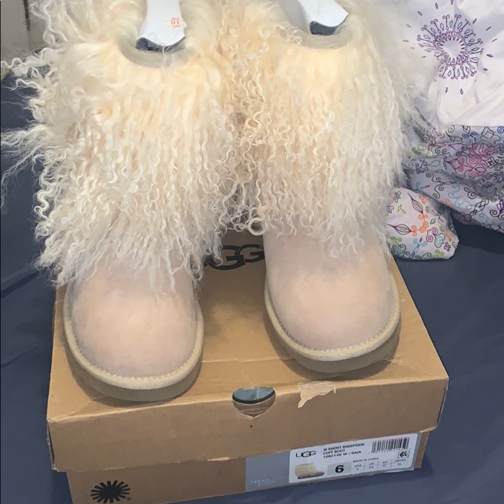 Ugg sheepskin cuff boot